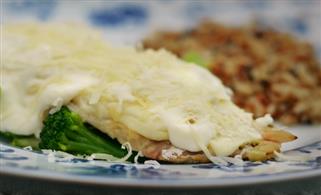 foto da receita Filé de peixe ao molho branco e brócolis