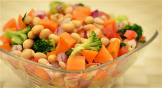 foto da receita Salada de grão de soja com ervas 