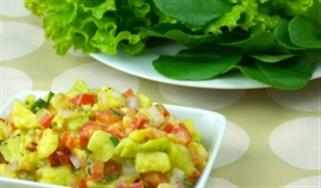 foto da receita Salada de folhas com guacamole