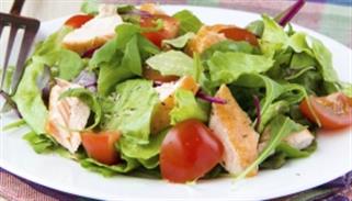 foto da receita Salada de folhas com salmão