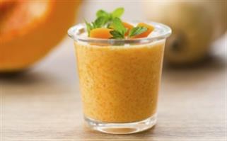 foto da receita Vitamina de mamão,  laranja e maçã