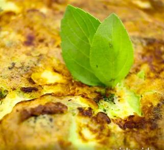 foto da receita Omelete light de brócolis e queijo branco