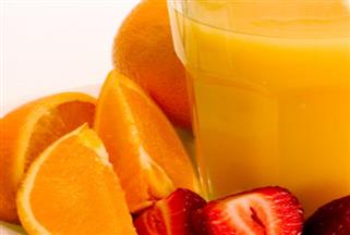 foto da receita Suco de laranja com morango