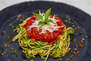 foto da receita Espaghetti de Pupunha ou abobrinha com molho de tomate caseiro Da Forte