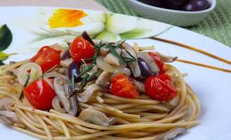 foto da receita Espaguete com cogumelos e alecrim