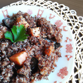 arroz integral com quinoa, repolho e temperos escorridos