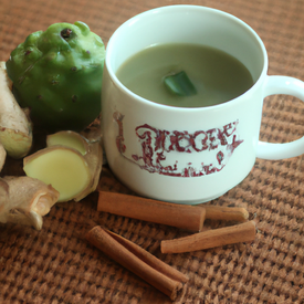 Chá verde com canela e gengibre