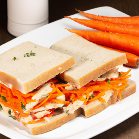 Sanduíche Natural de Frango e cenoura