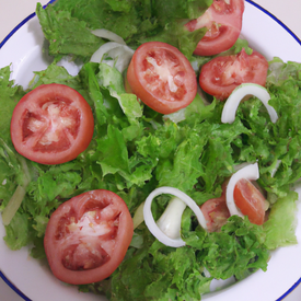 Salada de alface, tomate e cebola