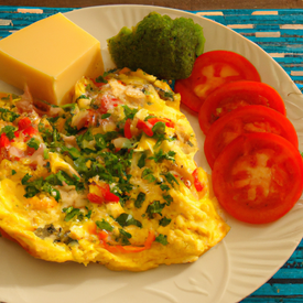 omelete colorido com queijo minas