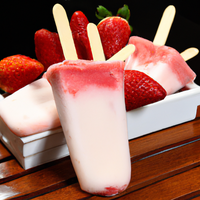 foto da receita Picolé de iogurte com morango