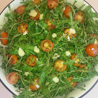 foto da receita Salada de rúcula,   tomate seco e hortelã